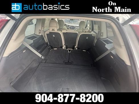 Used 2019 Volvo XC90 T5 Momentum w/ Protection Package Premier FWD image 11