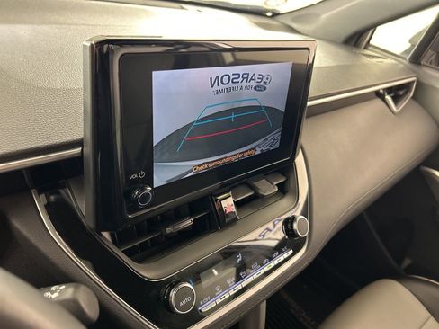 Used 2024 Toyota Corolla Cross SE image 17