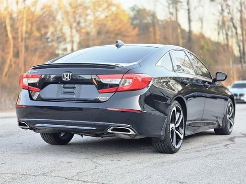 Used 2018 Honda Accord Sport image 10