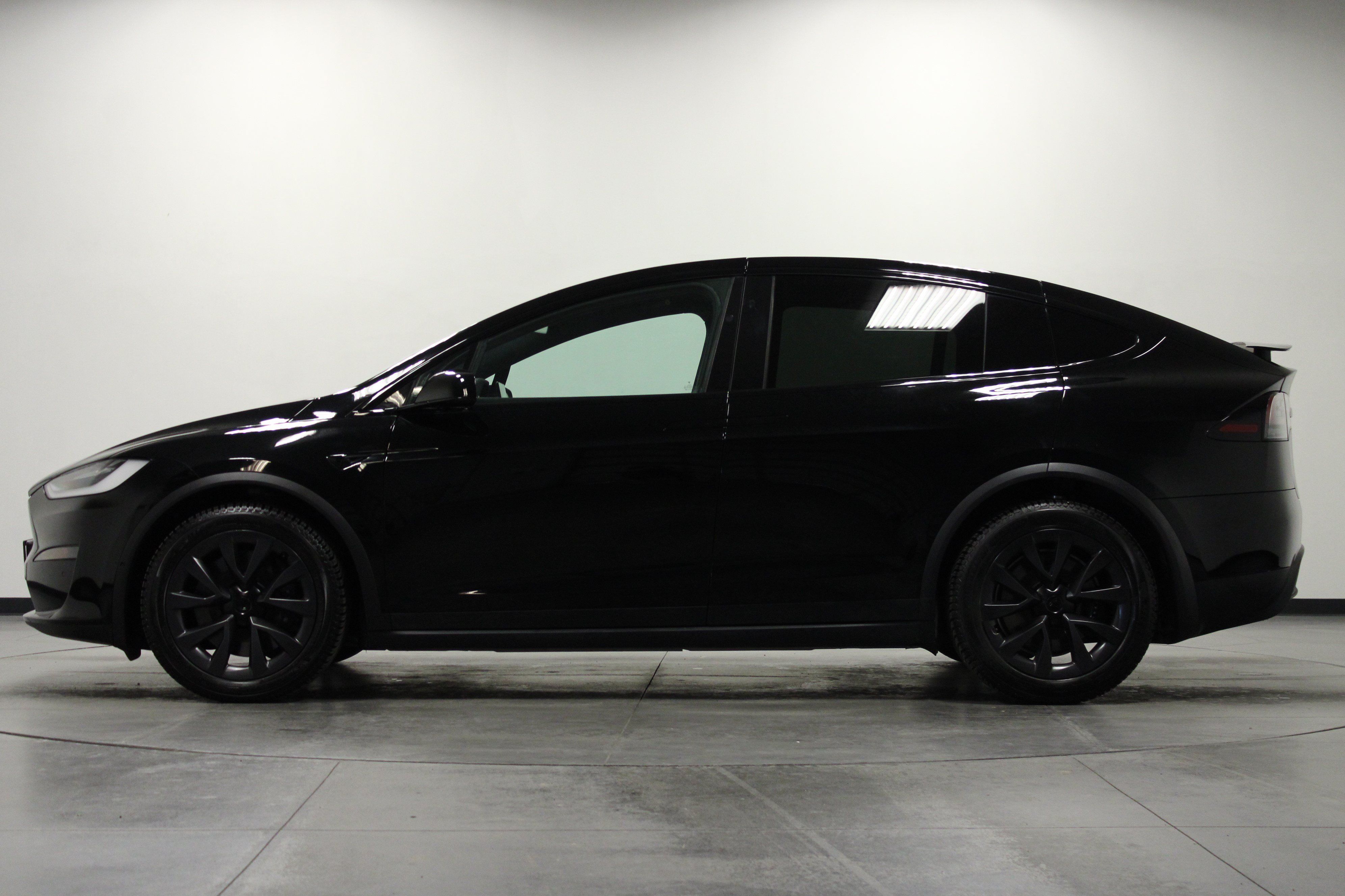 Used 2023 Tesla Model X AWD/4WD image 7