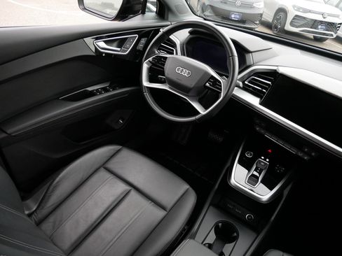 Used 2024 Audi Q4 e-tron Premium Plus w/ Premium Plus AWD/4WD image 9