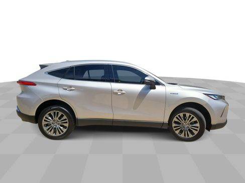 Used 2021 Toyota Venza Limited AWD/4WD image 9