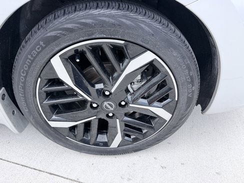 Certified 2025 Nissan Versa SR w/ Trunk Package FWD image 22