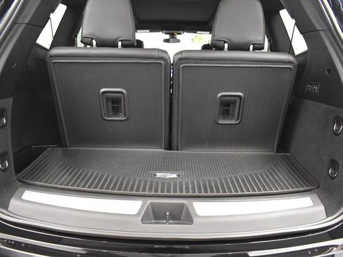 Certified 2024 Cadillac XT6 Premium Luxury w/ LPO, Floor Liner Package image 28