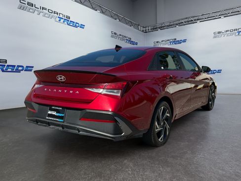 Used 2025 Hyundai Elantra Sport FWD image 5
