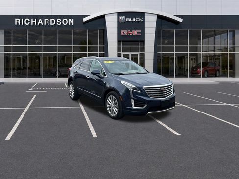 Used 2018 Cadillac XT5 Platinum w/ Driver Assist Package AWD/4WD image 7