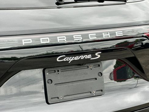 Used 2020 Porsche Cayenne S w/ Premium Package Plus AWD/4WD image 25