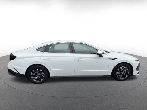 Used 2026 Hyundai Sonata Blue FWD image 16