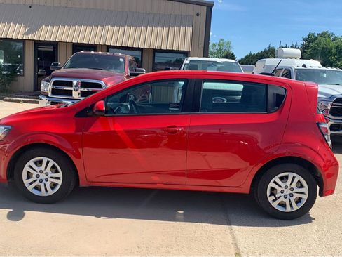 Used 2020 Chevrolet Sonic LT FWD image 4