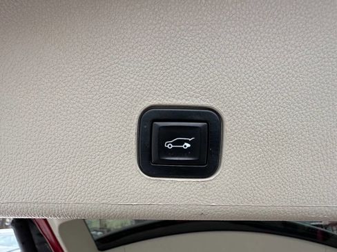 Used 2016 Cadillac SRX Performance w/ Driver Awareness Package image 8