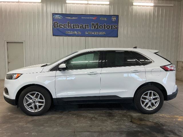 Certified 2024 Ford Edge SEL w/ Convenience Package AWD/4WD image 2