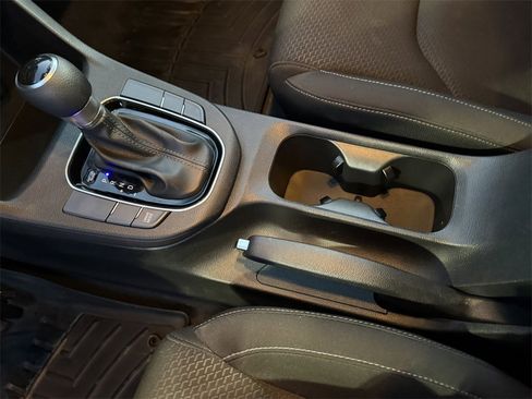 Used 2020 Hyundai Elantra GT image 23