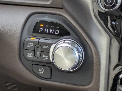 New 2026 RAM 1500 Laramie AWD/4WD image 19