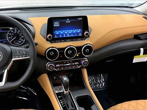 New 2025 Nissan Sentra SV w/ SV Premium Package image 7