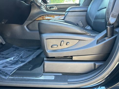 Used 2016 GMC Yukon Denali w/ Open Road Package AWD/4WD image 17