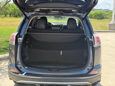 Used 2018 Toyota RAV4 Limited FWD image 23