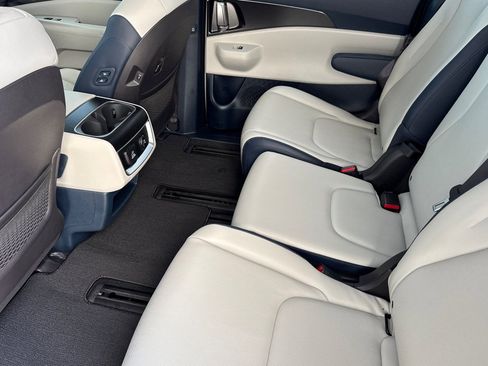 New 2026 Kia Carnival SX w/ SX Dark Edition Package image 8