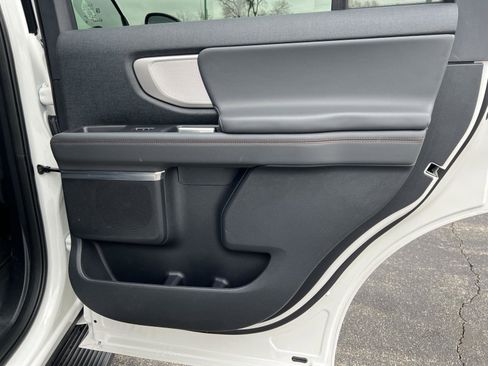 Used 2025 Ford Expedition Active image 17