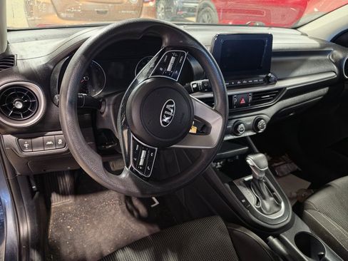 Used 2020 Kia Forte LXS image 4