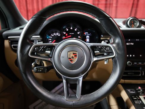 Used 2019 Porsche Macan AWD/4WD image 17