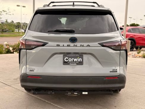 Used 2024 Toyota Sienna XLE Woodland Edition AWD/4WD image 6