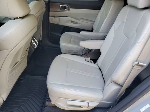 Used 2023 Kia Sorento EX w/ Panoramic Sunroof Package FWD image 31