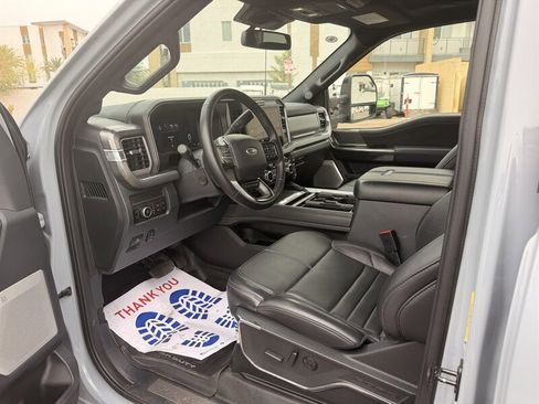 Used 2025 Ford F450 Platinum w/ FX4 Off-Road Package AWD/4WD image 13