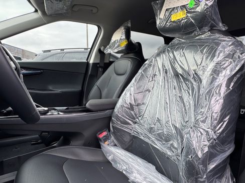 New 2025 Kia EV6 Wind image 12