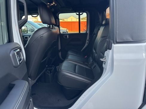 Used 2022 Jeep Gladiator Overland image 29