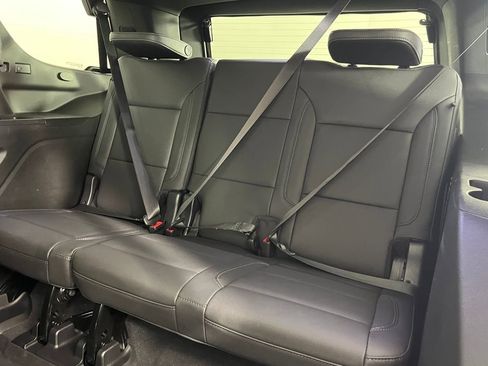 Used 2022 Chevrolet Tahoe Z71 w/ Z71 Off-Road Package image 14