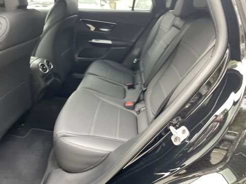 Certified 2025 Mercedes-Benz GLC 300 image 38