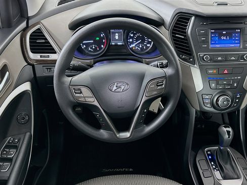 Used 2017 Hyundai Santa Fe Sport image 17