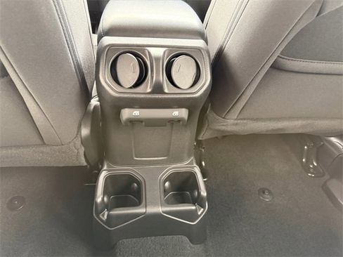 Used 2023 Jeep Wrangler Unlimited Sport image 34