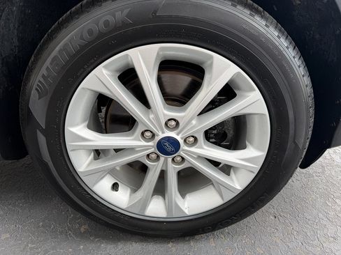Used 2018 Ford Escape SE AWD/4WD image 38