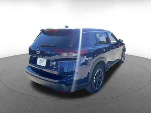 Used 2025 Nissan Rogue SV AWD/4WD image 14