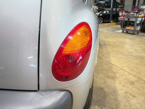 Used 2001 Chrysler PT Cruiser FWD image 33