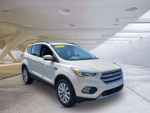 Used 2019 Ford Escape SEL AWD/4WD image 1