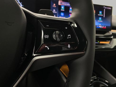 Certified 2024 BMW 530i xDrive w/ Convenience Package image 17