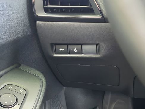 New 2026 Nissan Sentra SV FWD image 19