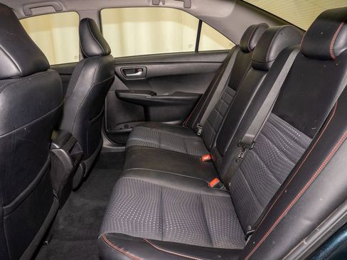 Used 2015 Toyota Camry SE image 7