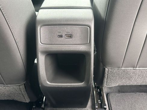 Used 2025 Chevrolet Trax LT image 23