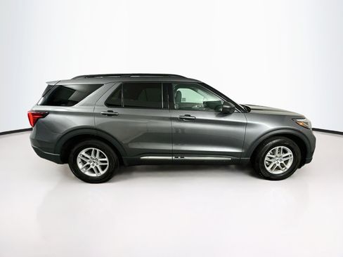 Used 2025 Ford Explorer Active w/ Active Comfort Package RWD image 10