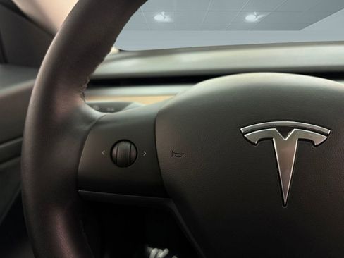 Used 2020 Tesla Model 3 Standard Range image 15