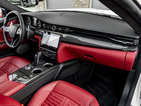 Used 2023 Maserati Quattroporte Modena image 28