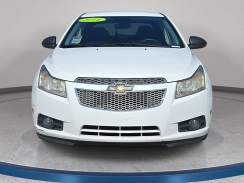 Used 2014 Chevrolet Cruze LS FWD image 3