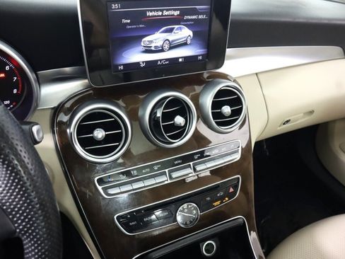 Used 2017 Mercedes-Benz C 300 4MATIC Sedan image 15