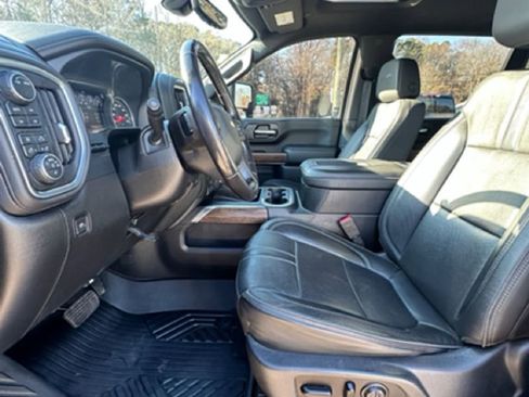 Used 2020 Chevrolet Silverado 2500 High Country w/ Z71 Off-Road Package image 18