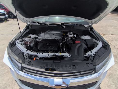 Used 2025 Chevrolet TrailBlazer LT AWD/4WD image 34