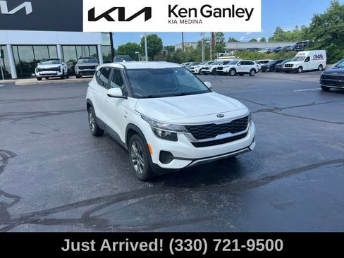 Used 2021 Kia Seltos LX AWD/4WD image 3