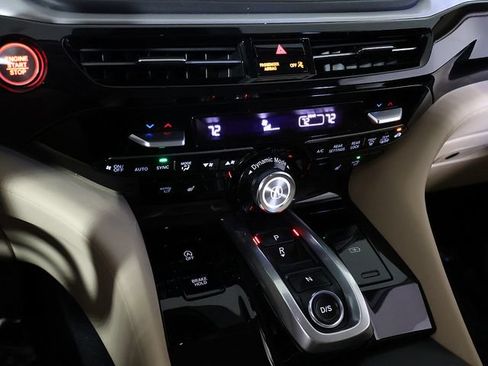 Used 2023 Acura MDX SH-AWD w/ Technology Package image 23